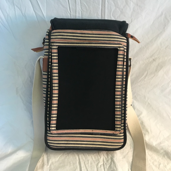 Hex Tablet Carrier Case - Picture 3 of 3